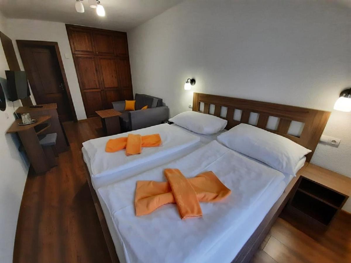 Hotel Flora Bešeňová Esterno foto