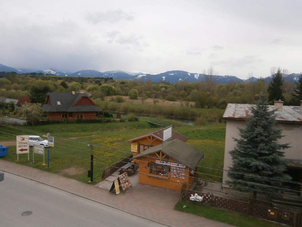 Hotel Flora Bešeňová Esterno foto